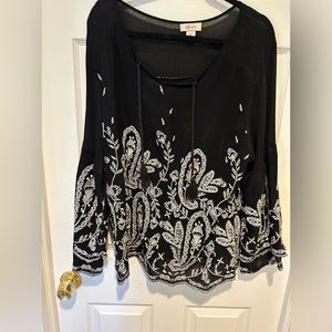 Style & Co Black top-with white embroidery